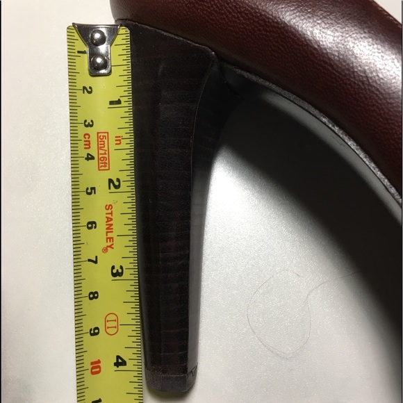 Stuart Weitzman Brown Peep Toe Heels size 8.5 - Picture 8 of 9